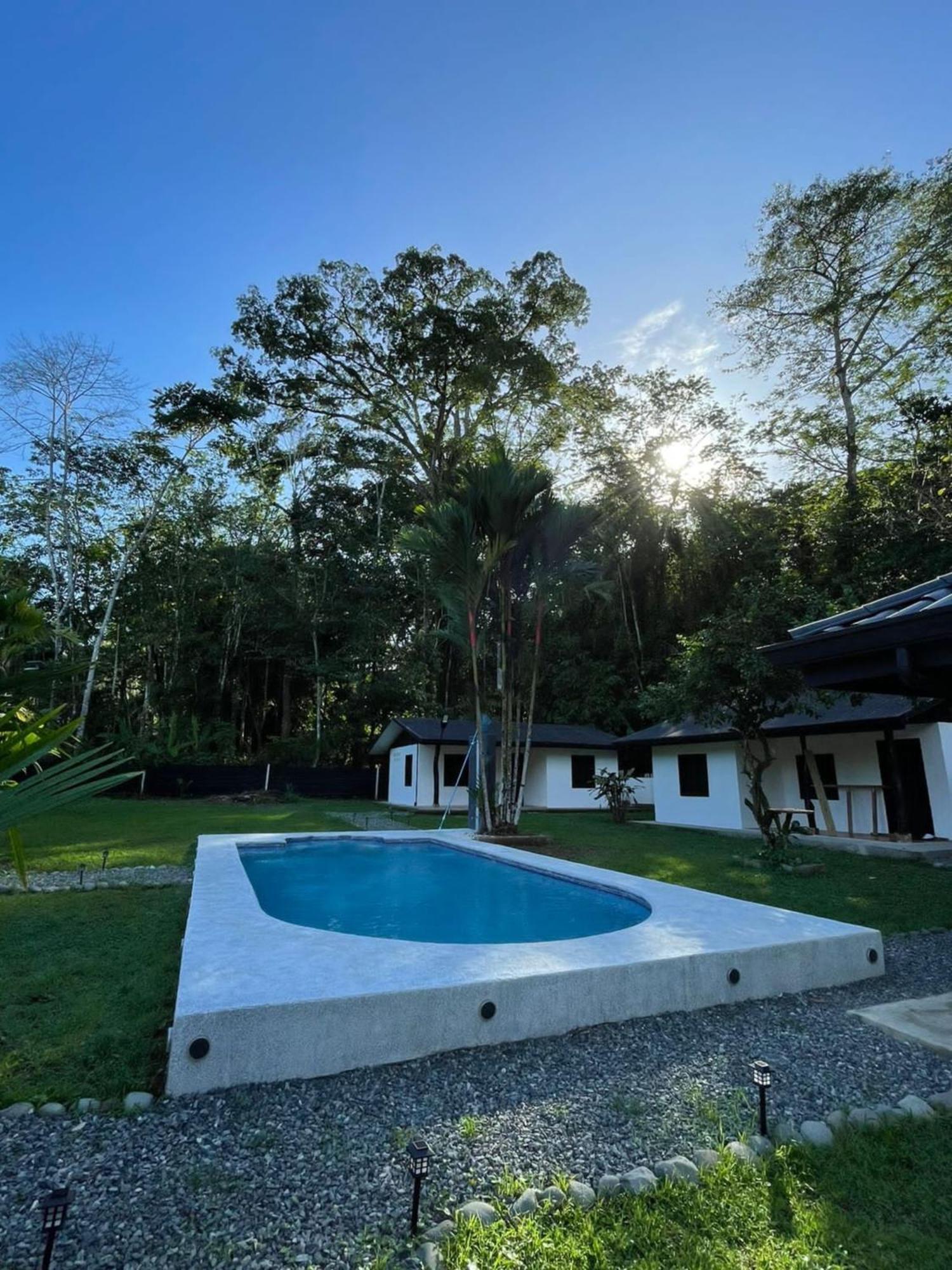 Bungalows Sloth Manzanillo  Eksteriør billede