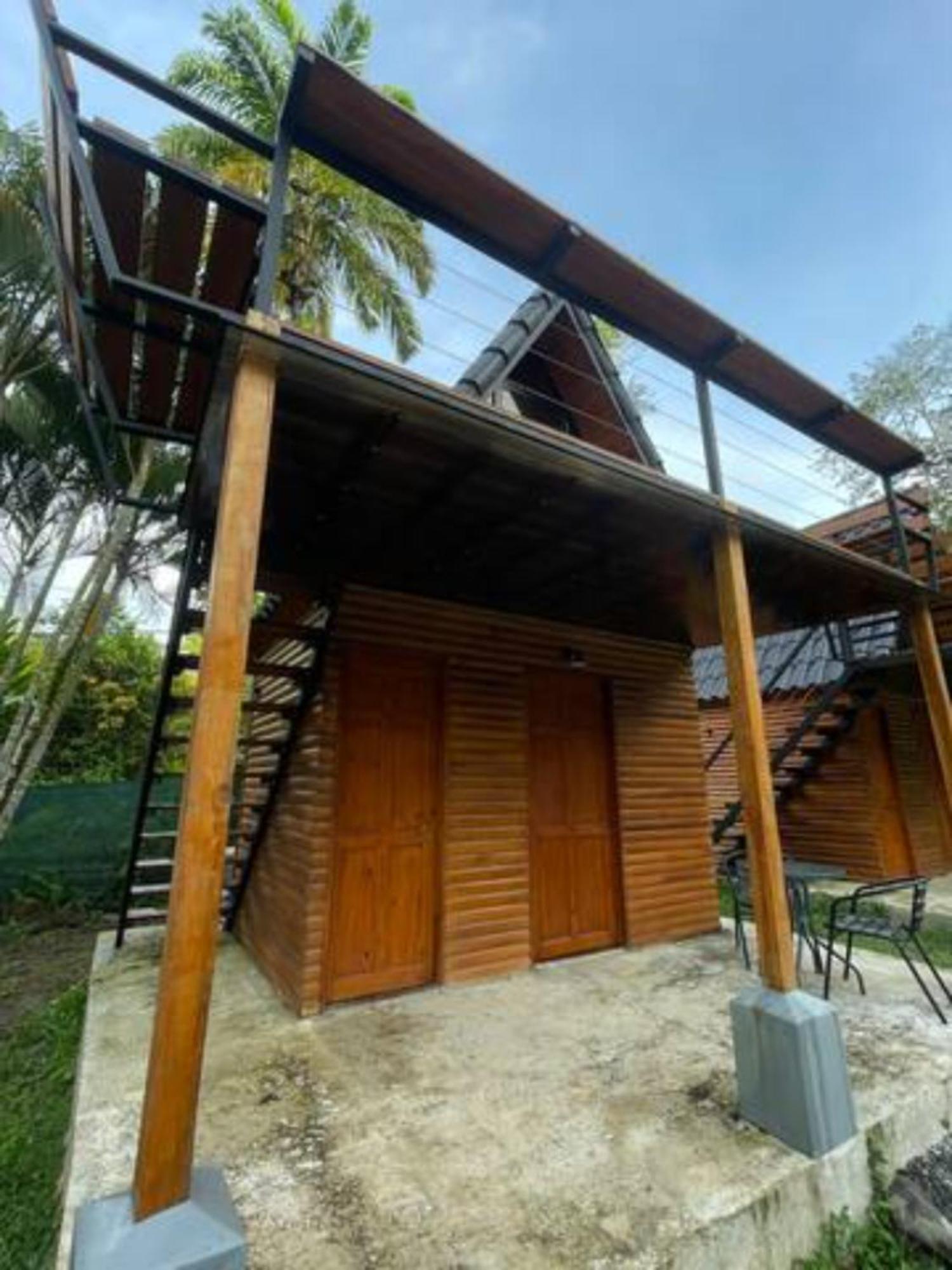 Bungalows Sloth Manzanillo  Eksteriør billede